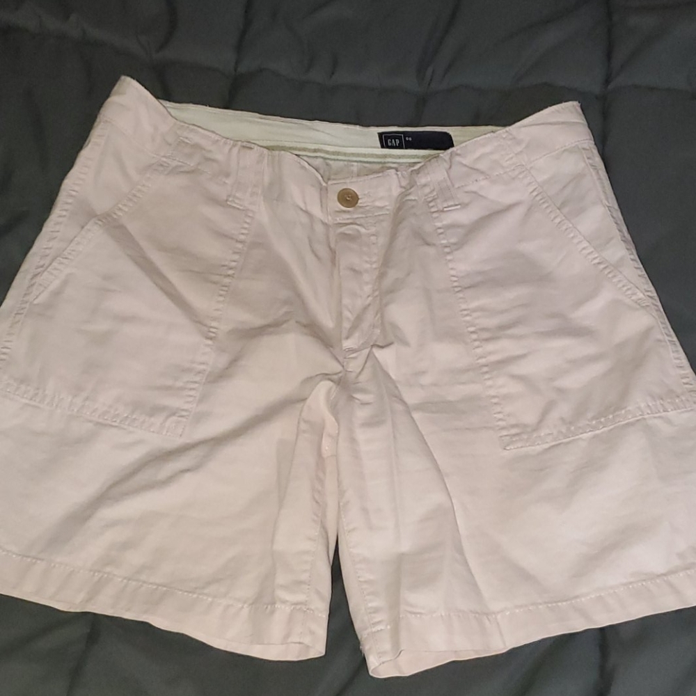 Gap shorts